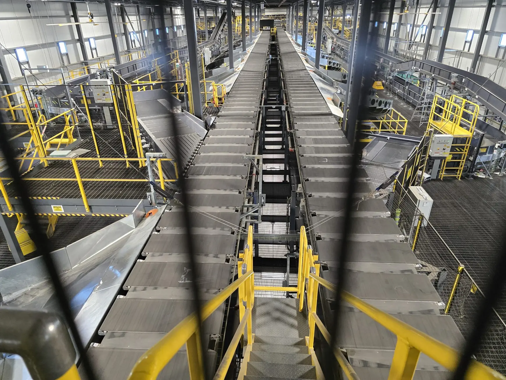 Walkway along the sorter line